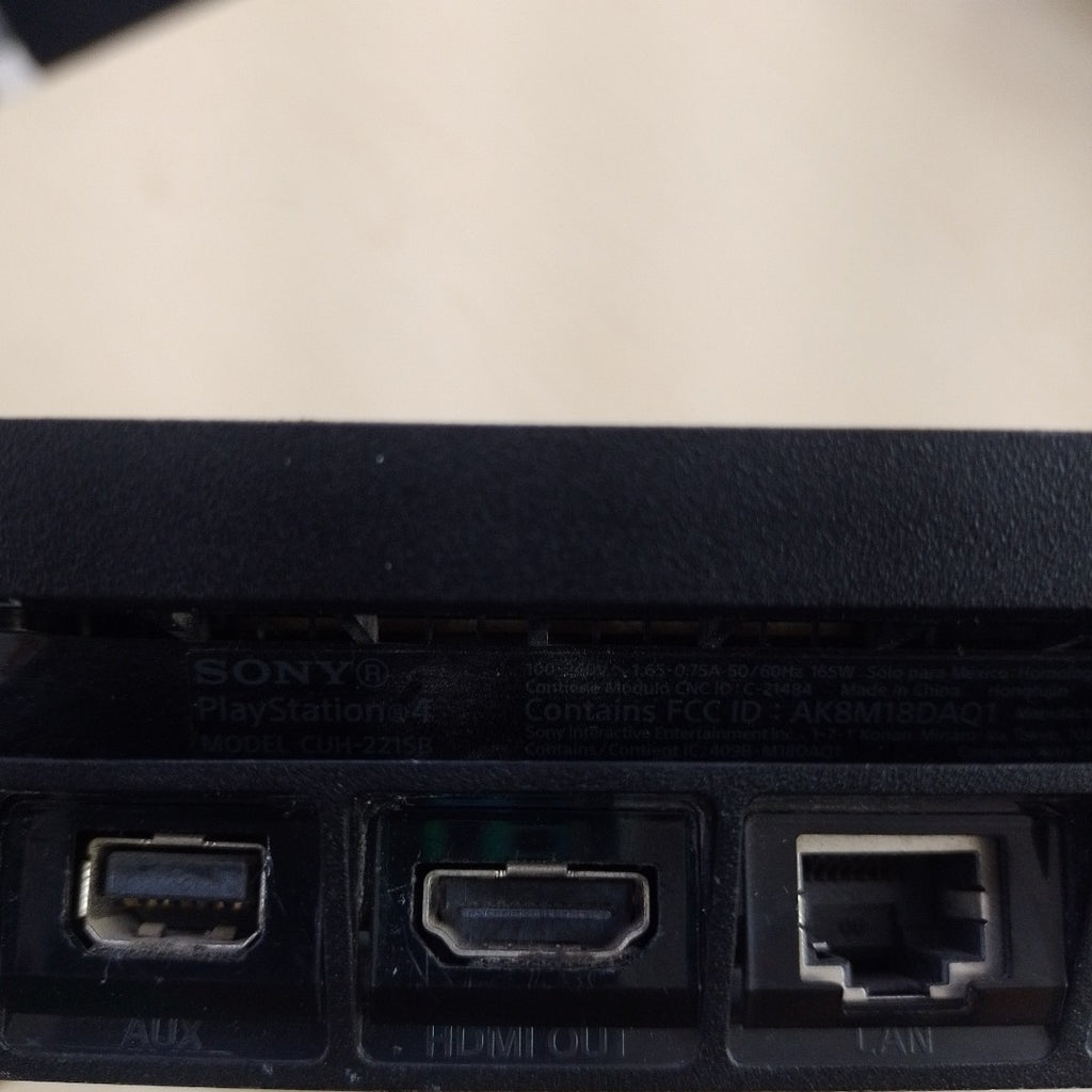 CONSOLA DE VIDEOJUEGO MICROSOFT XBOX ONE S 1 TB (SEMINUEVO)