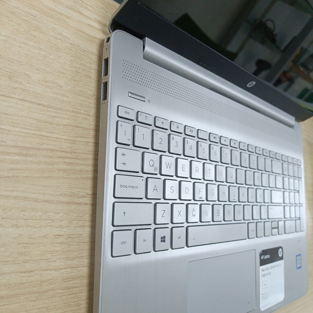 LAPTOP HP 15-DY0016LA (2023) 256 GB 12 GB RAM (SEMINUEVO)