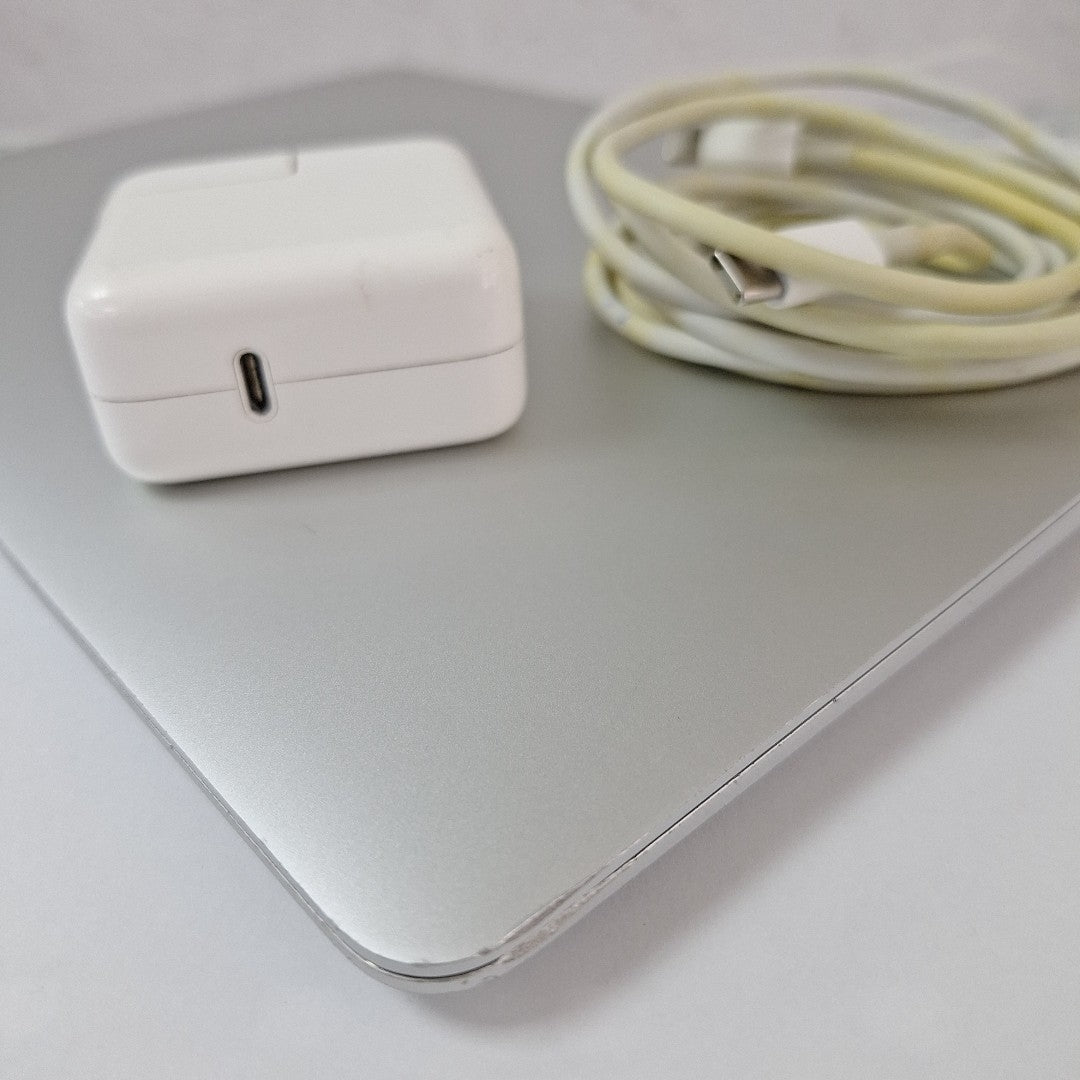 LAPTOP APPLE MACBOOK AIR 13" 2020 1.1 A2179 256 GB SSD 8 GB RAM (SEMINUEVO)