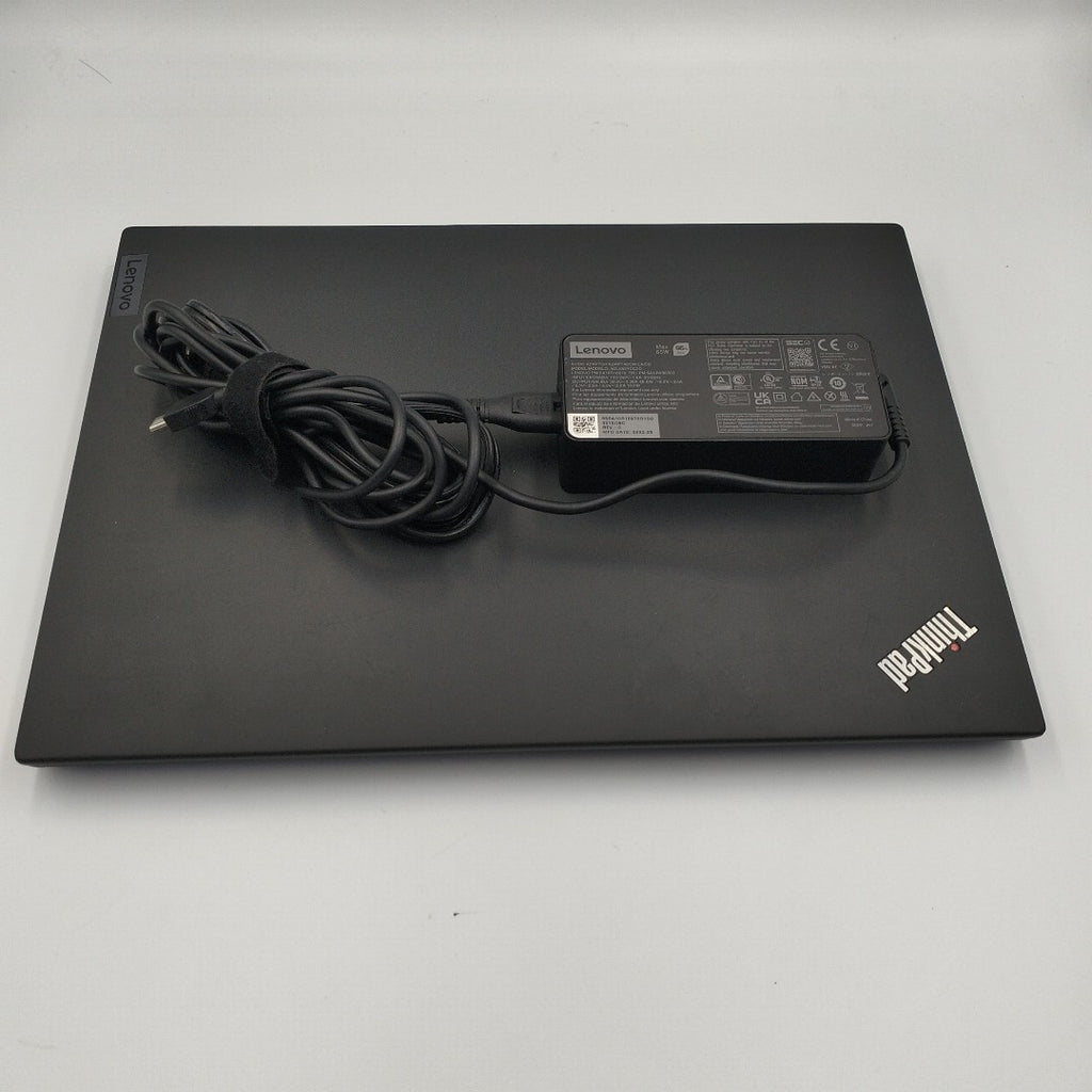 LAPTOP LENOVO THINKPAD T14 GEN 3 (2023) 512 GB SSD 16 GB RAM (SEMINUEVO)