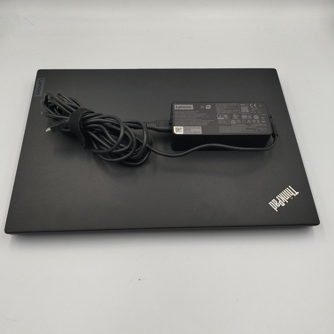 LAPTOP LENOVO THINKPAD T14 GEN 3 (2023) 512 GB SSD 16 GB RAM (SEMINUEVO)