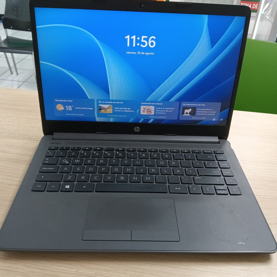 LAPTOP HP 245 G8 (2022) 1 TB + 128 GB SSD 8 GB RAM (SEMINUEVO)