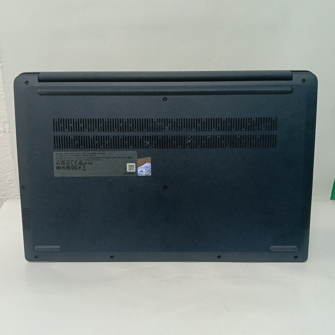 LAPTOP LENOVO IDEAPAD 1 15IAU7 (2024) 1 TB SSD 8 GB RAM (SEMINUEVO)