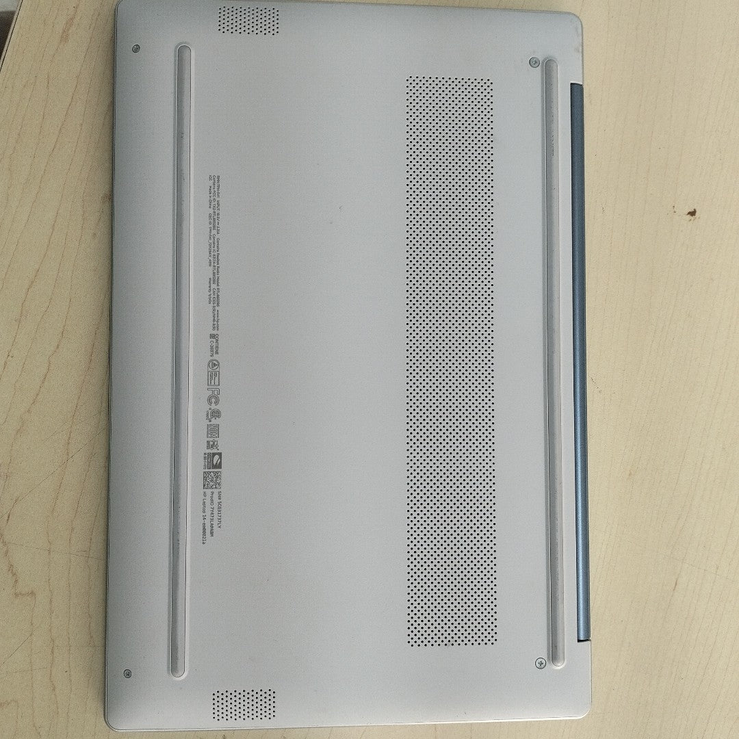 LAPTOP HP 14-EM0002LA (2023) 512 GB SSD 8 GB RAM (SEMINUEVO)