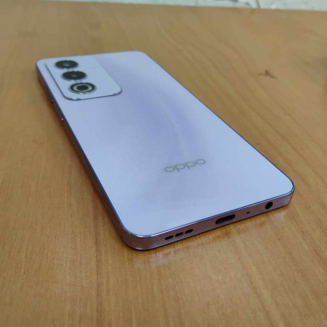 CELULAR OPPO  A80 5G CPH2639 (2024) 256 GB 8 GB RAM (SEMINUEVO)