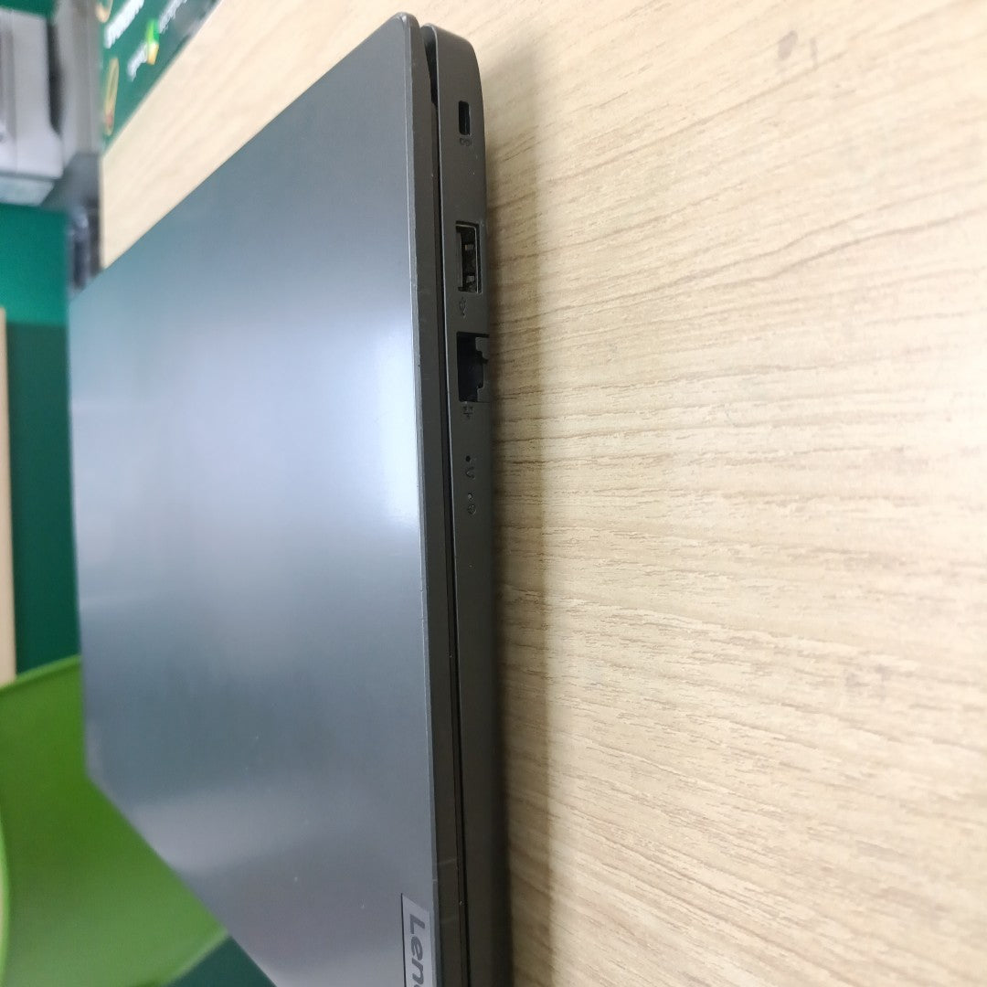 LAPTOP LENOVO V14 G2 ITL (2022) 256 GB SSD 8 GB RAM (SEMINUEVO)