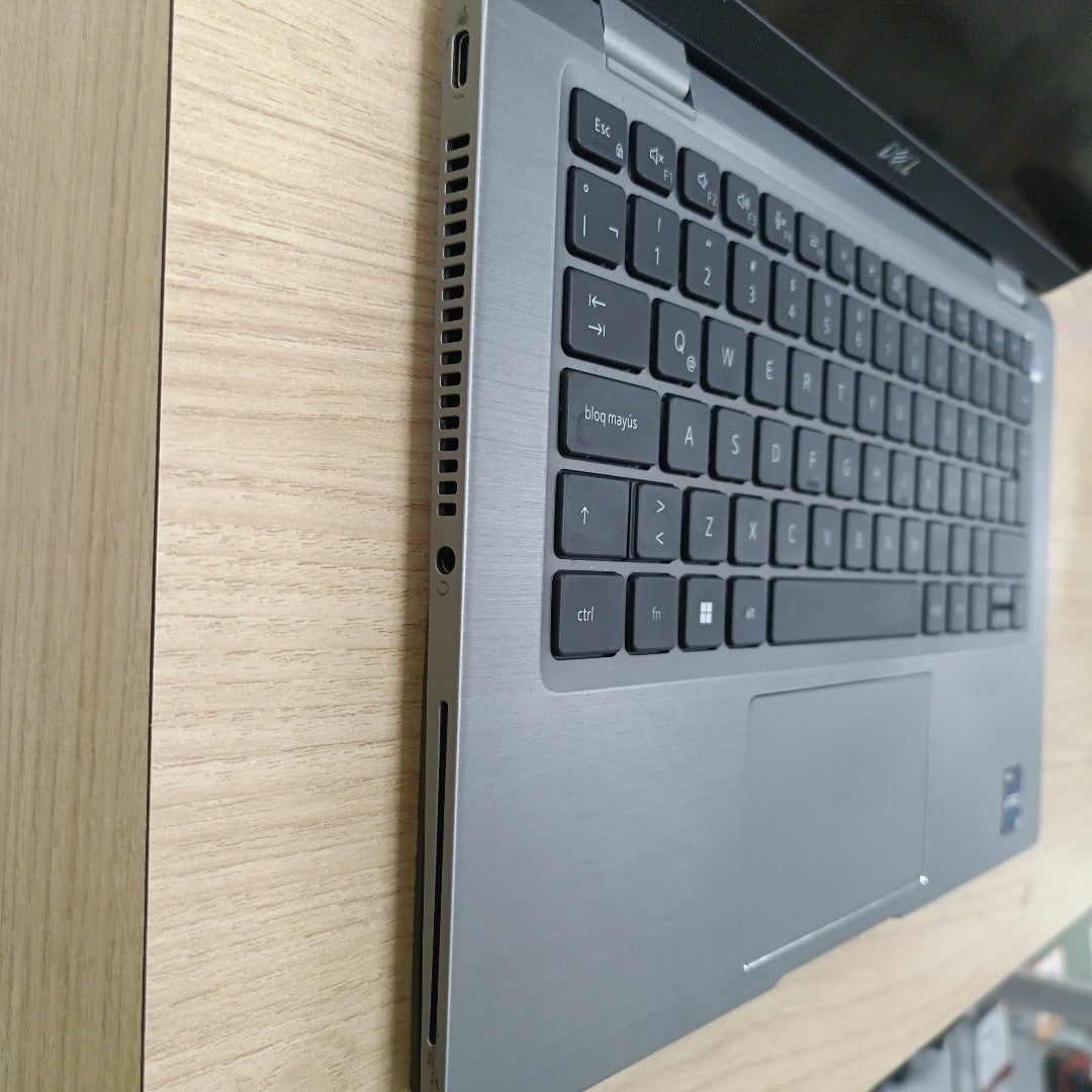 LAPTOP DELL LATITUDE 7330 (2 EN 1) (2022) 256 GB SSD 16 GB RAM (SEMINUEVO)