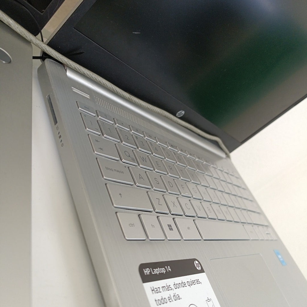 LAPTOP HP 14-DQ0530LA(2024) 256 GB SSD 8 GB RAM (SEMINUEVO)