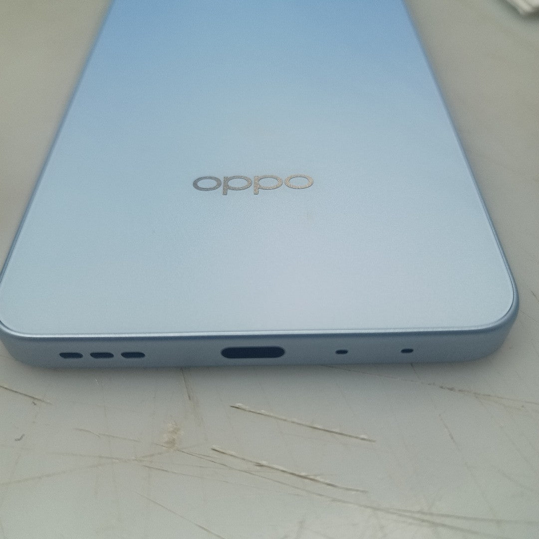 CELULAR OPPO  A5 PRO CPH2711 (2025) 256 GB 8 GB RAM (SEMINUEVO)