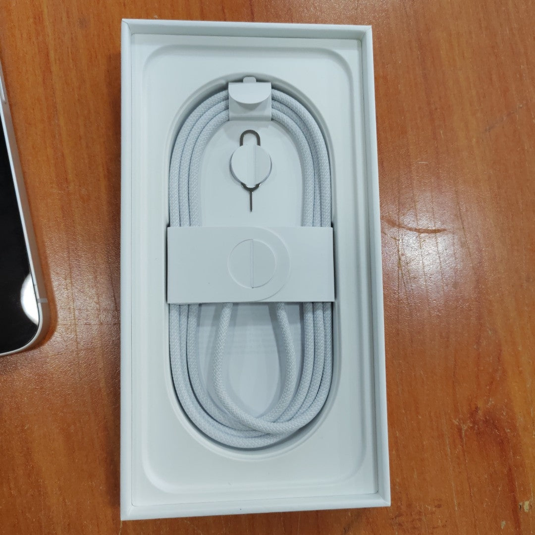 CELULAR APPLE IPHONE 16E A3408 (2025) 128 GB 8 GB RAM (SEMINUEVO)
