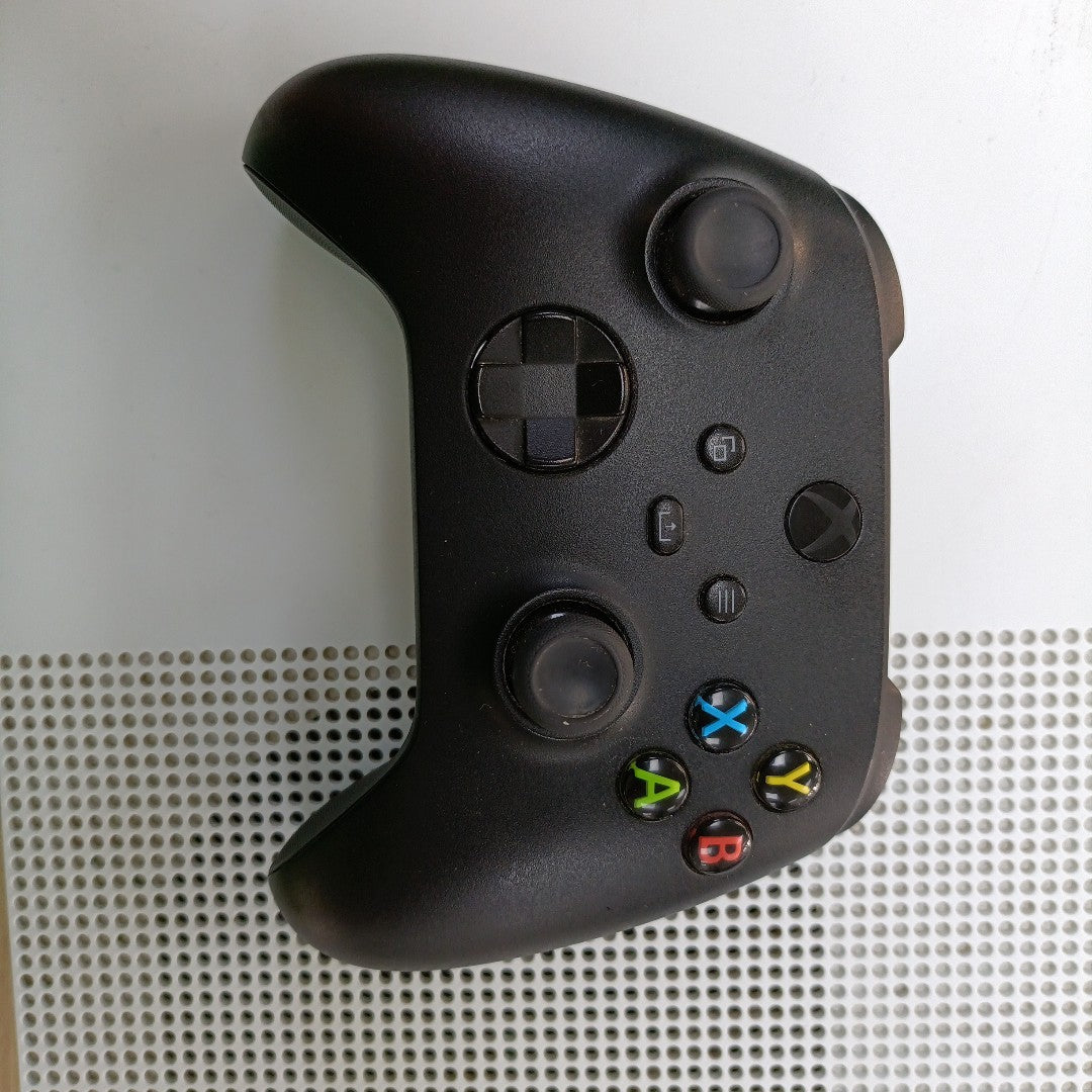 CONSOLA DE VIDEOJUEGO MICROSOFT XBOX ONE S 1 TB (SEMINUEVO)