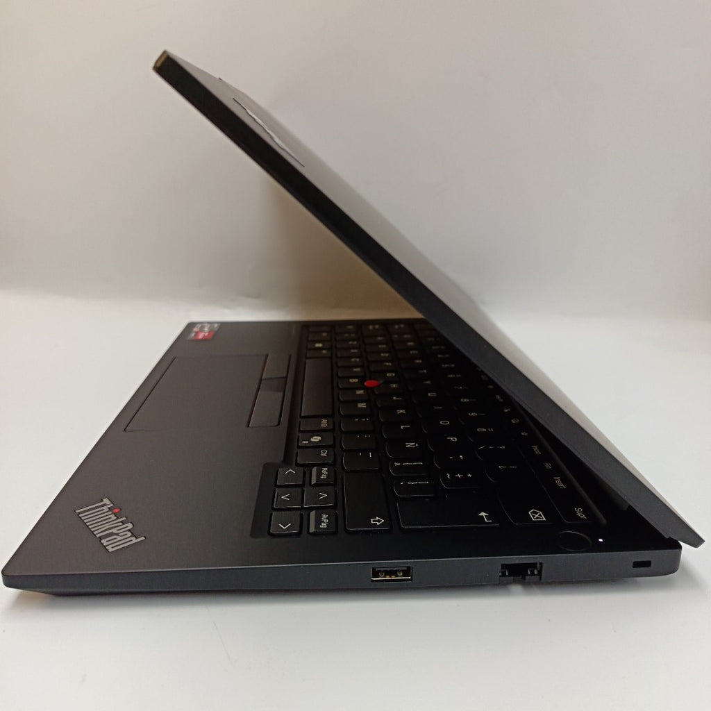 LAPTOP LENOVO THINKPAD E14 GEN 6 (2025) 256 GB SSD 8 GB RAM (SEMINUEVO)