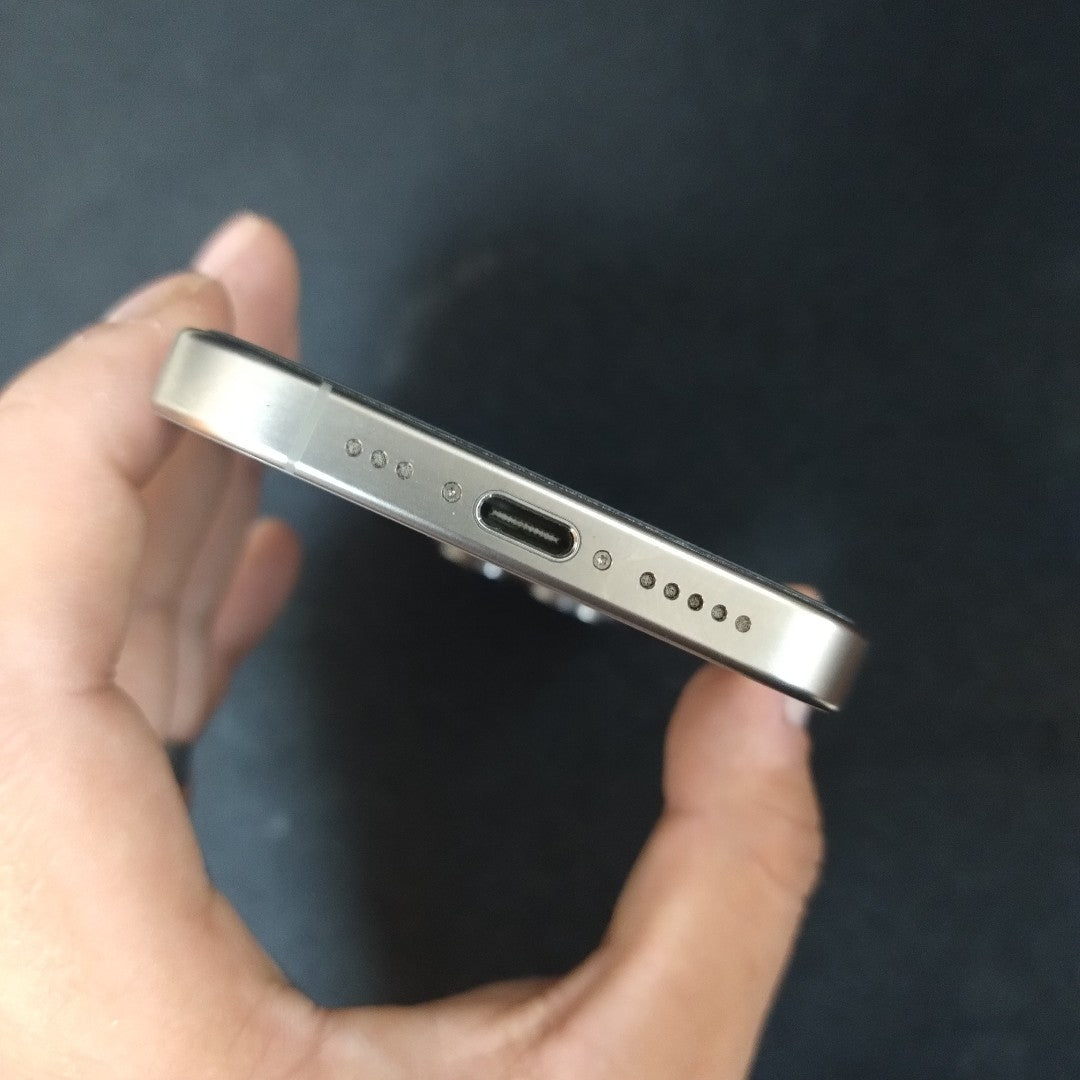 CELULAR APPLE IPHONE 15 PRO A3101 128 GB 8 GB RAM (SEMINUEVO)