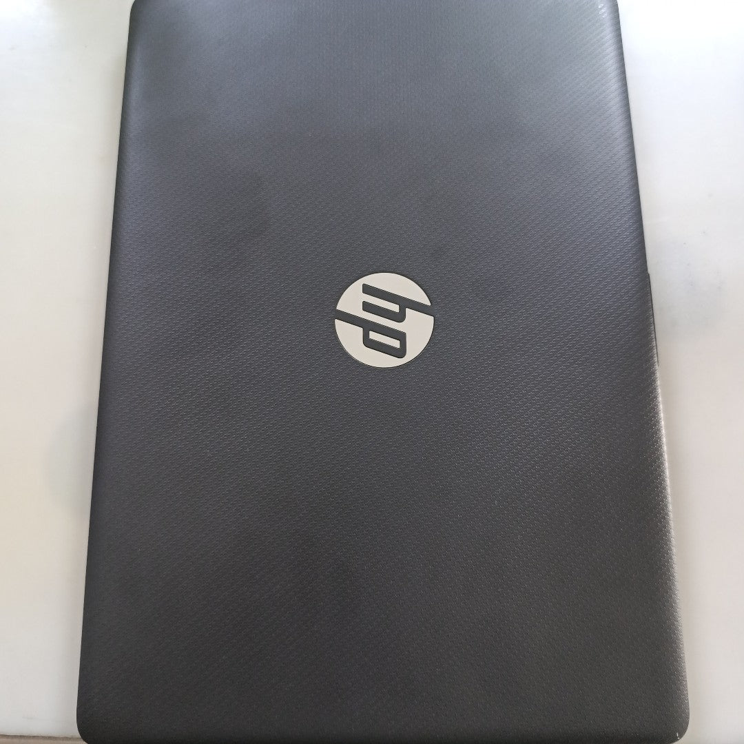 LAPTOP HP 240 G7 500 GB  4 GB RAM (SEMINUEVO)