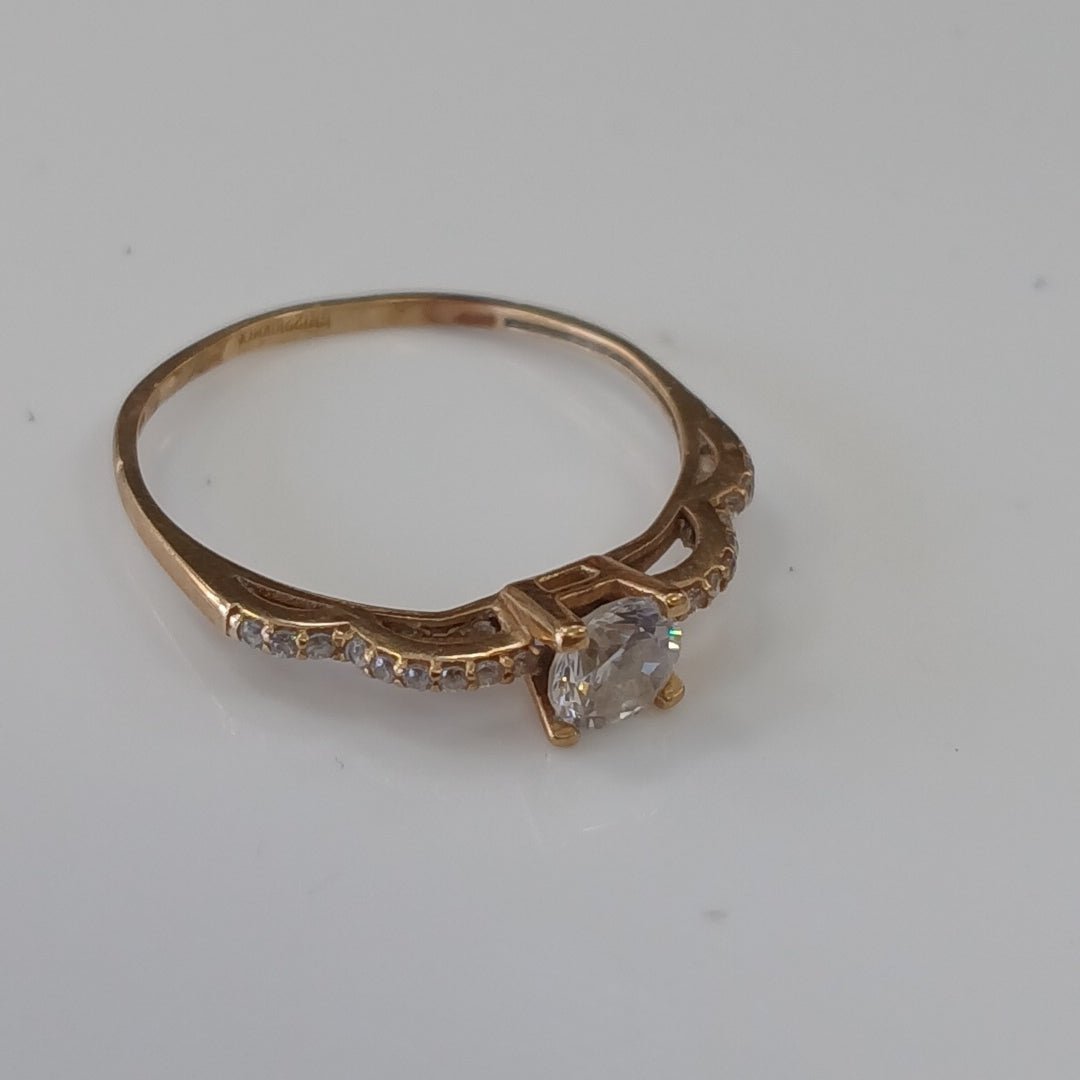 ANILLO. ORO. 10 K 1.2 GRMS (SEMINUEVO)