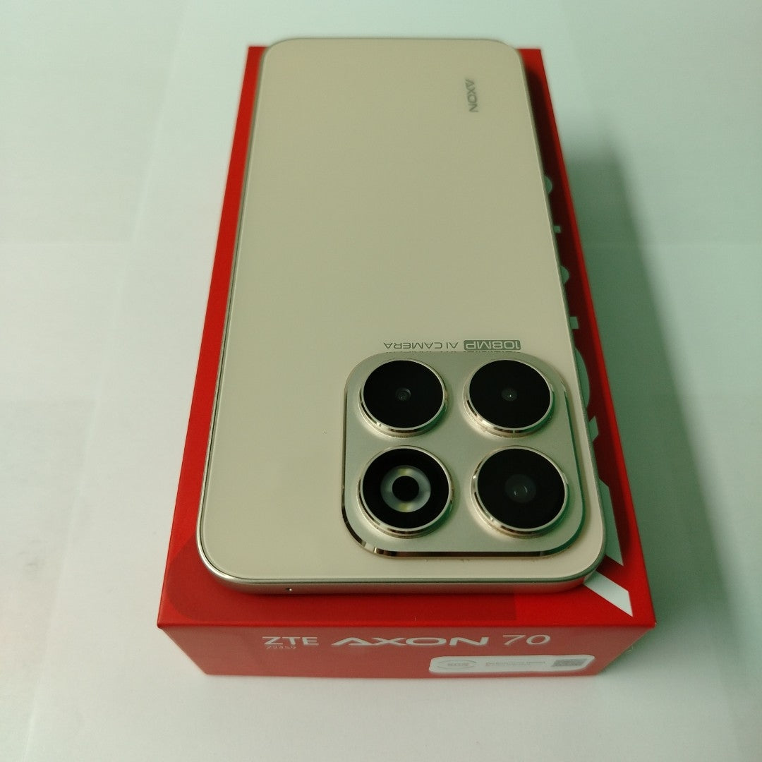 CELULAR ZTE AXON 70 Z2459 256 GB 6 GB RAM (SEMINUEVO)