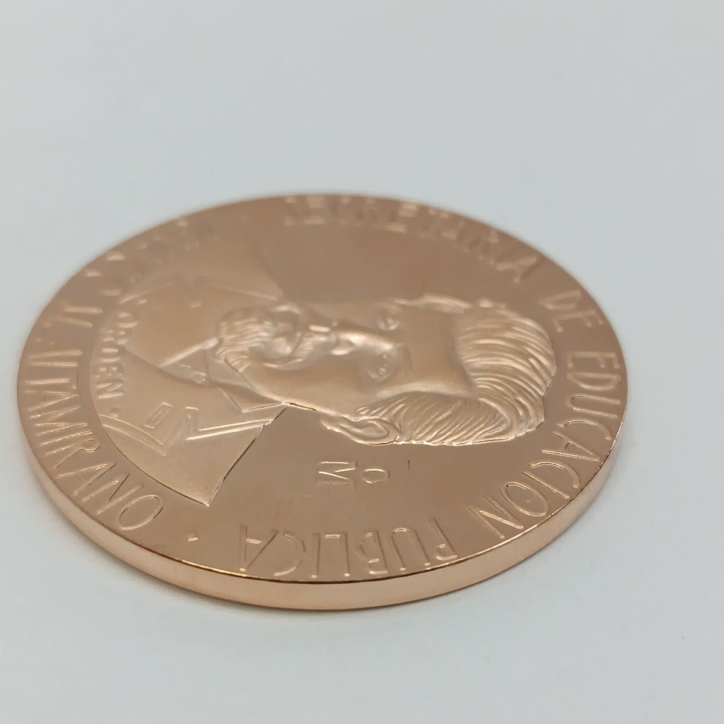 MEDALLA CONMEMORATIVA ORO 21 K 42,20 GRMS (SEMINUEVO)
