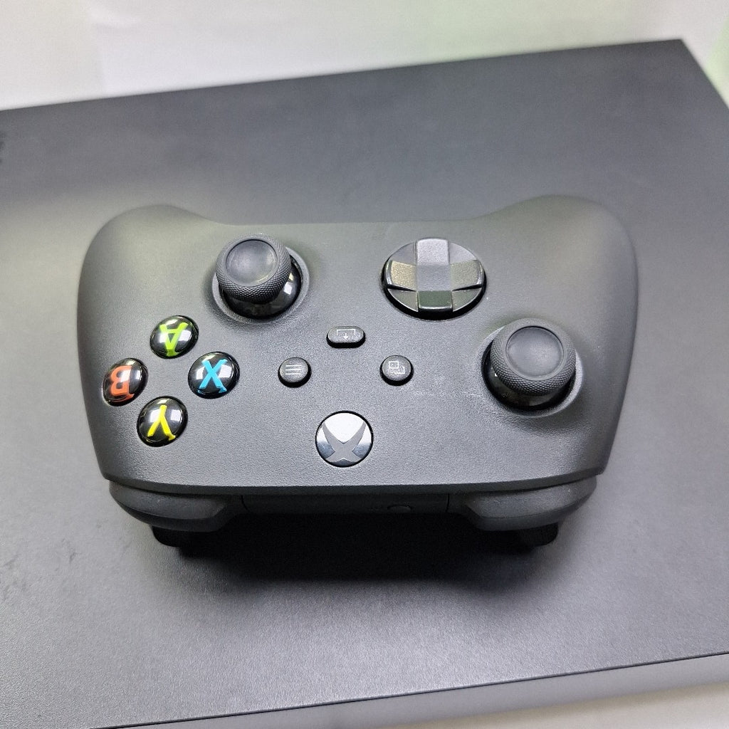 CONSOLA DE VIDEOJUEGO MICROSOFT XBOX ONE X 1 TB (SEMINUEVO)