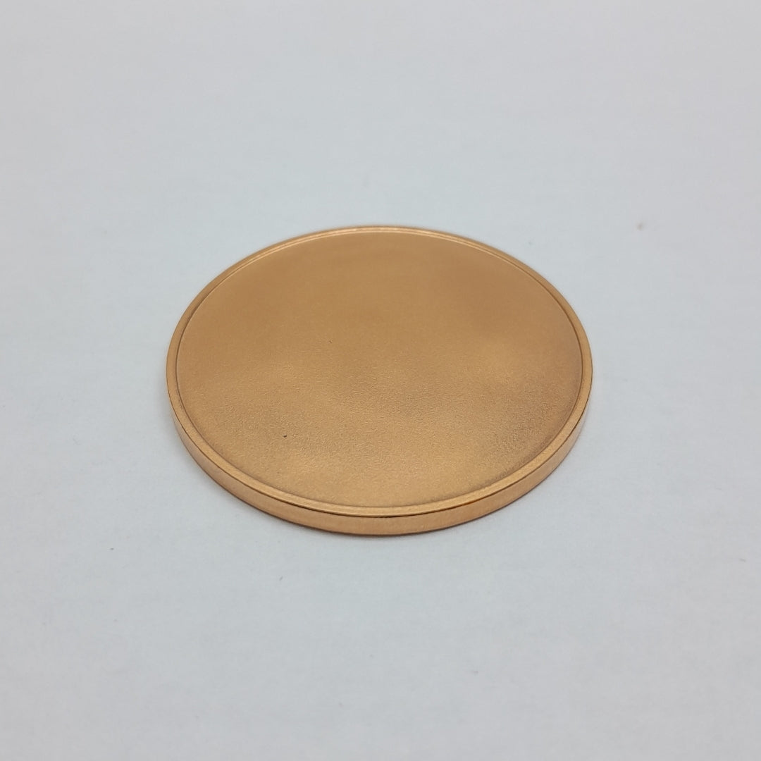 K1 42,20 GRMS - DTO. 0,00 GRMS - 21 K - AVALÚO 77099,40 * IDENTIFICACIÓN MEDALLA CONMEMORATIVA * MATERIALES ORO * ES (SEMINUEVO)