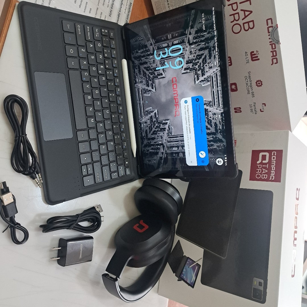 TABLETA COMPAQ QTAB PRO 256 GB SSD 8 GB RAM (SEMINUEVO)