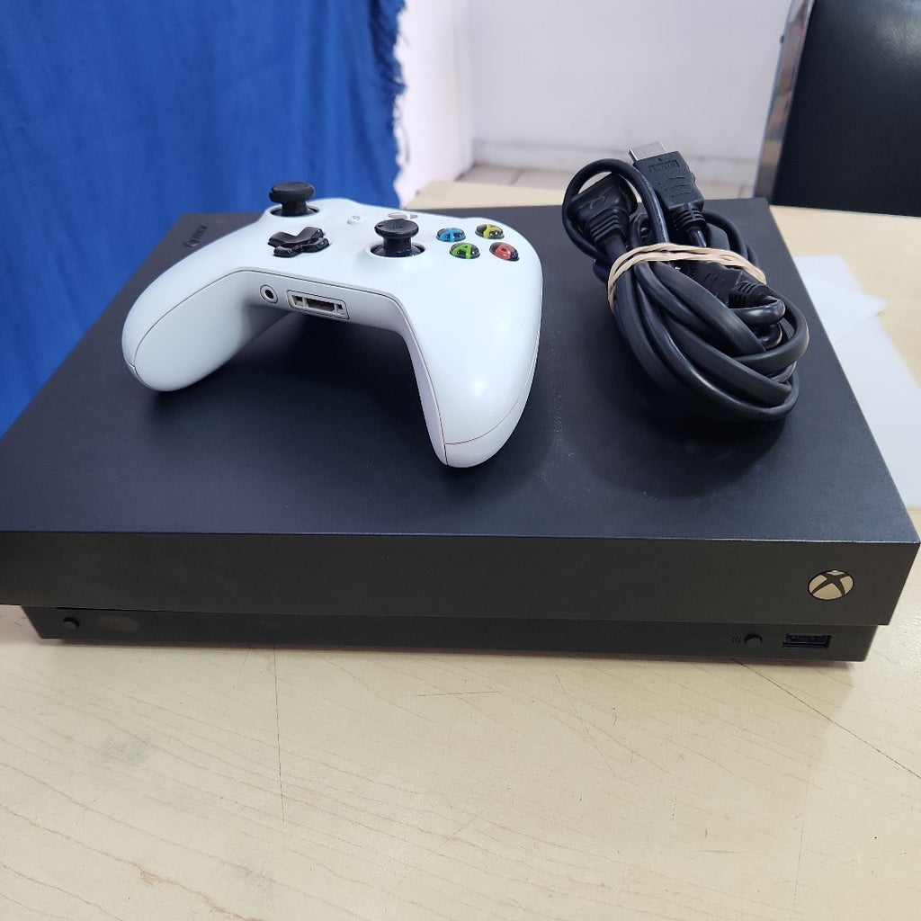 CONSOLA DE VIDEOJUEGO MICROSOFT XBOX ONE X 1 TB (SEMINUEVO)