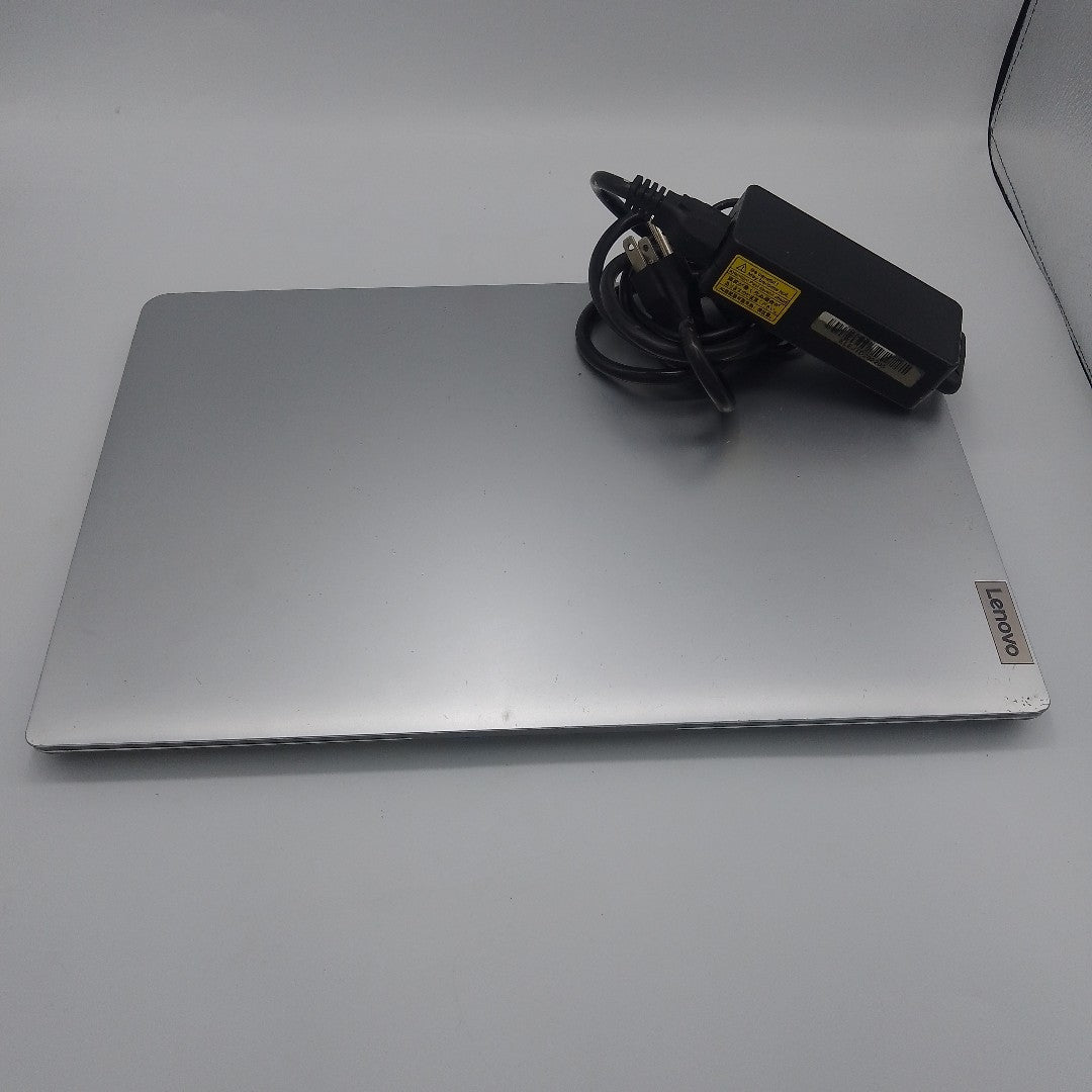 LAPTOP LENOVO IDEAPAD 1 15AMN7 (2023) 256 GB SSD 8 GB RAM (SEMINUEVO)