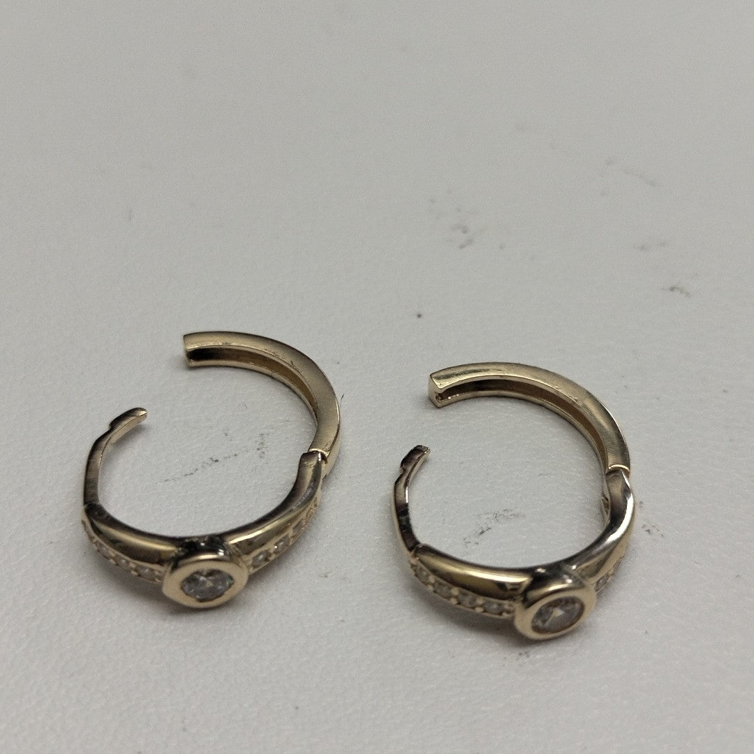 HUGGIES ORO 14K 2.4 (NUEVO)