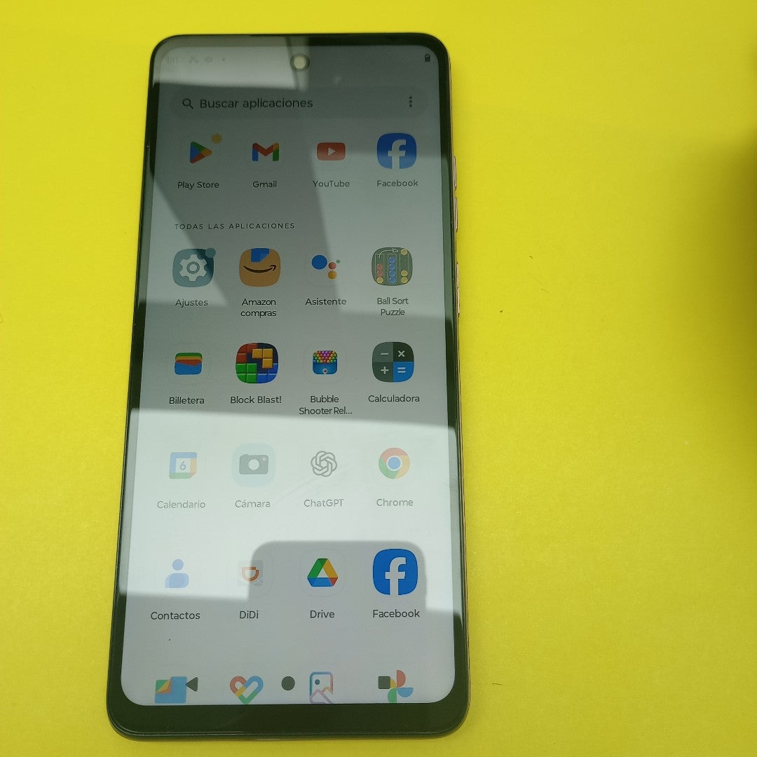 CELULAR MOTOROLA MOTO G24 XT2423-1 (2024) 256 GB 4 GB RAM (SEMINUEVO)