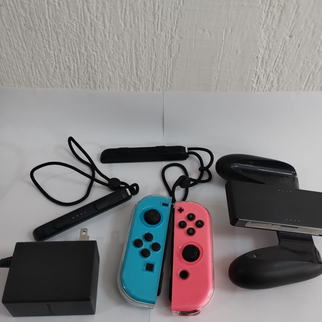 CONSOLA DE VIDEOJUEGO NINTENDO SWITCH 32 GB (SEMINUEVO)