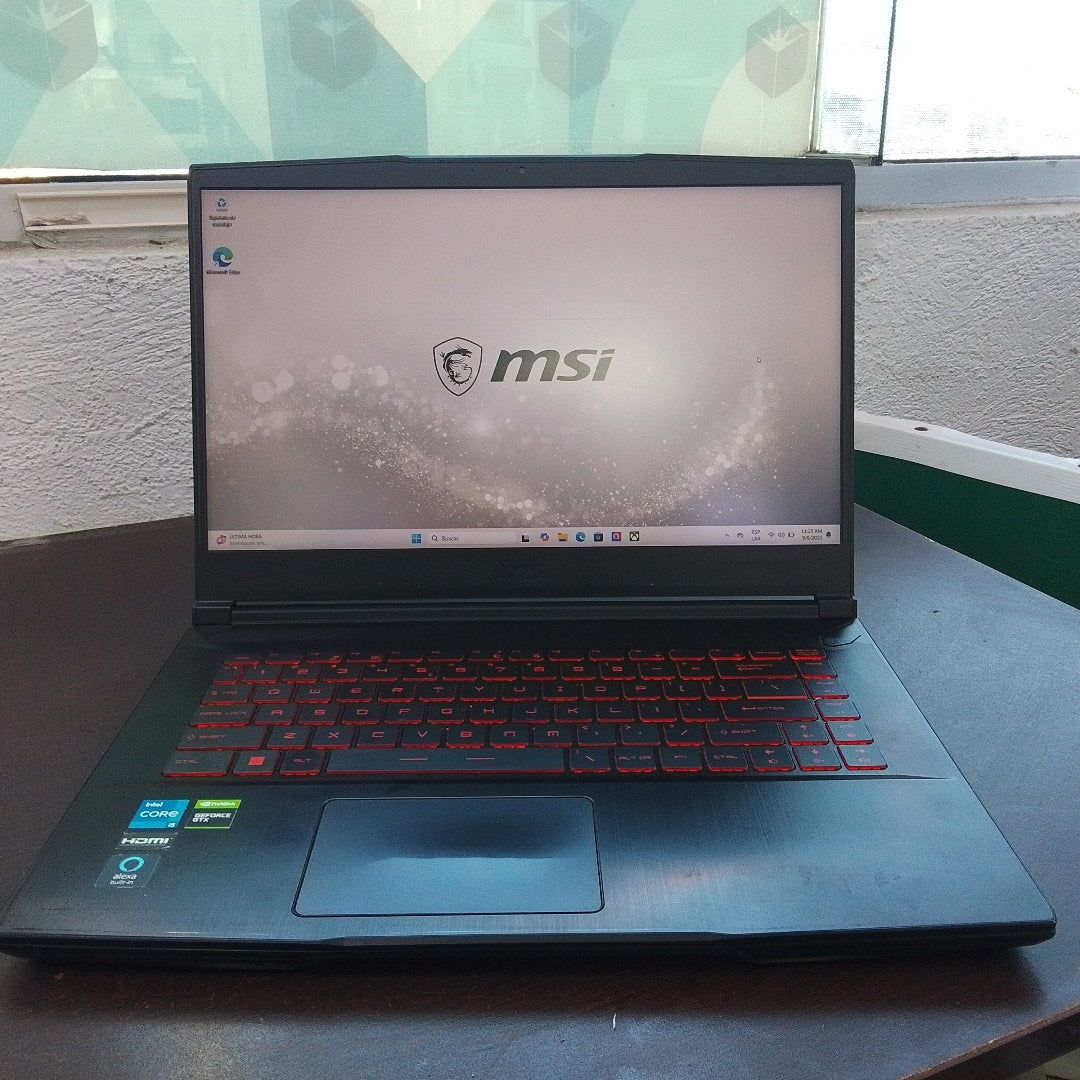 LAPTOP MSI GV15 THIN 11SCV-633US (2022) 256 GB SSD 8 GB RAM (SEMINUEVO)