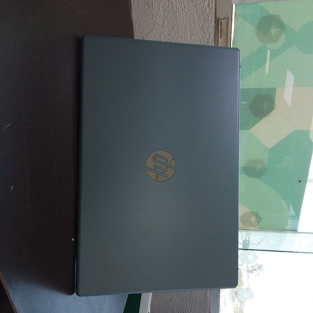 LAPTOP HP 15-FD0000LA (2024) 512 GB SSD 8 GB RAM (SEMINUEVO)