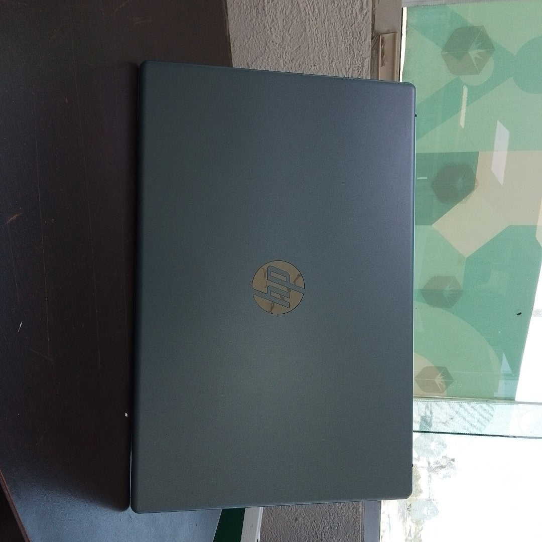 LAPTOP HP 15-FD0000LA (2024) 512 GB SSD 8 GB RAM (SEMINUEVO)