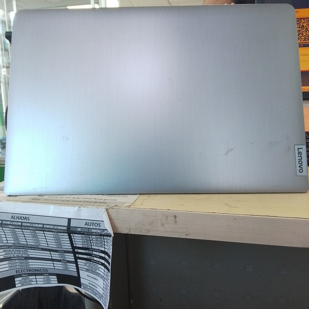LAPTOP LENOVO IDEAPAD 3 15ITL6 (2022) 512 GB SSD 8 GB RAM (SEMINUEVO)