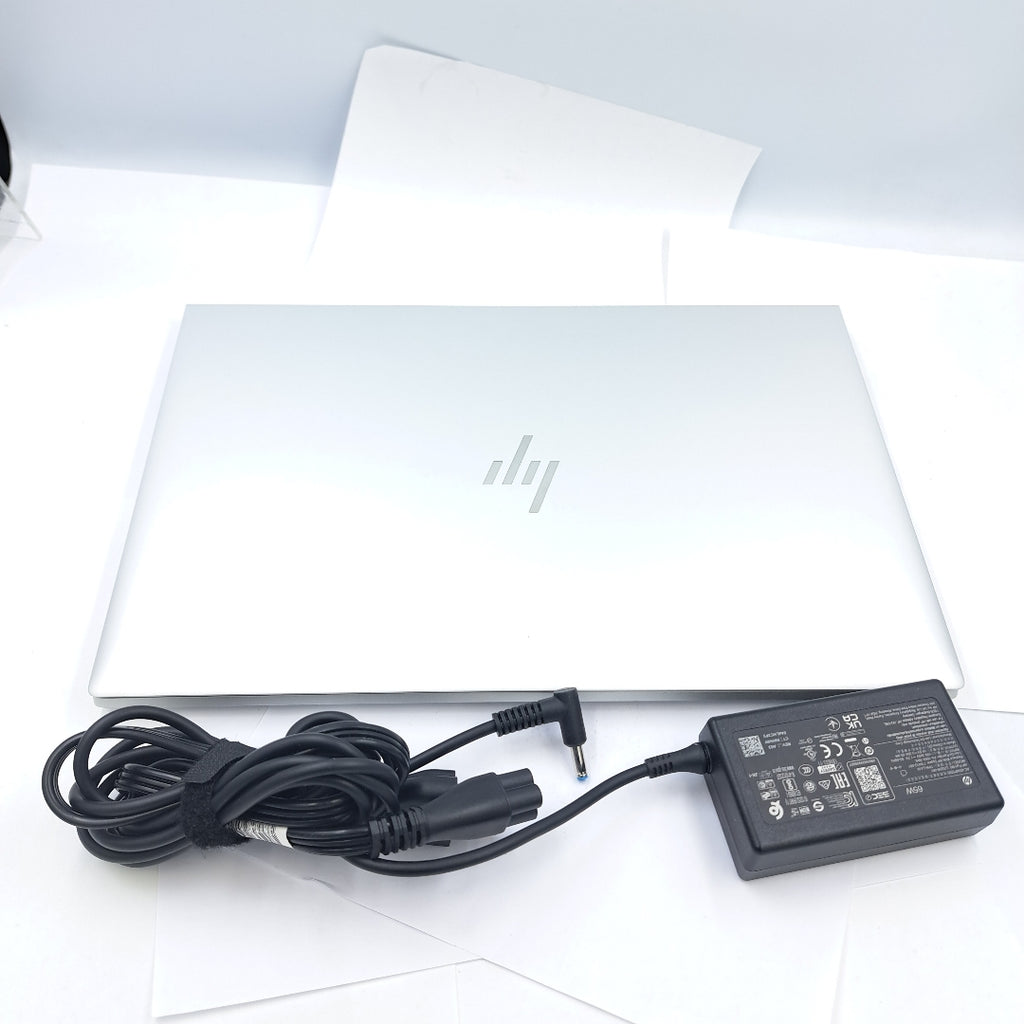 LAPTOP HP ELITEBOOK 840 G8 (2023) 256 GB SSD 16 GB RAM (SEMINUEVO)