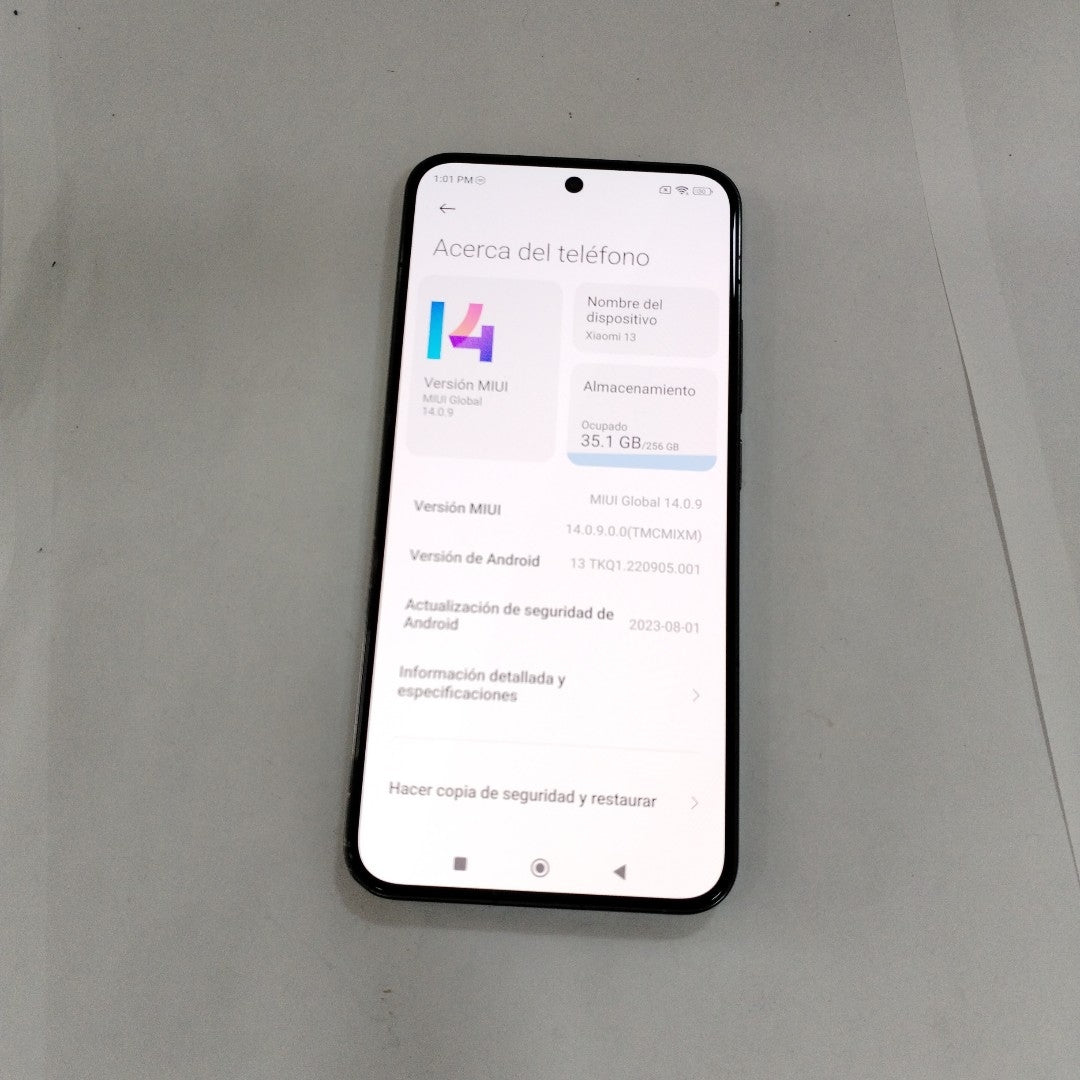 CELULAR XIAOMI 13 2211133G 256 GB 12 GB RAM (SEMINUEVO)