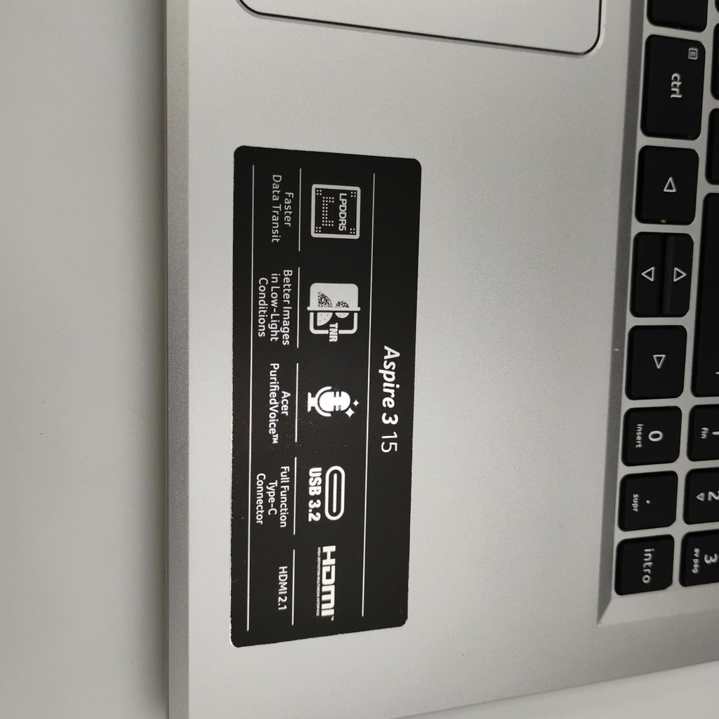 LAPTOP ACER ASPIRE 3 A315-24P-R841 (2023) 512 GB SSD 8 GB RAM (SEMINUEVO)
