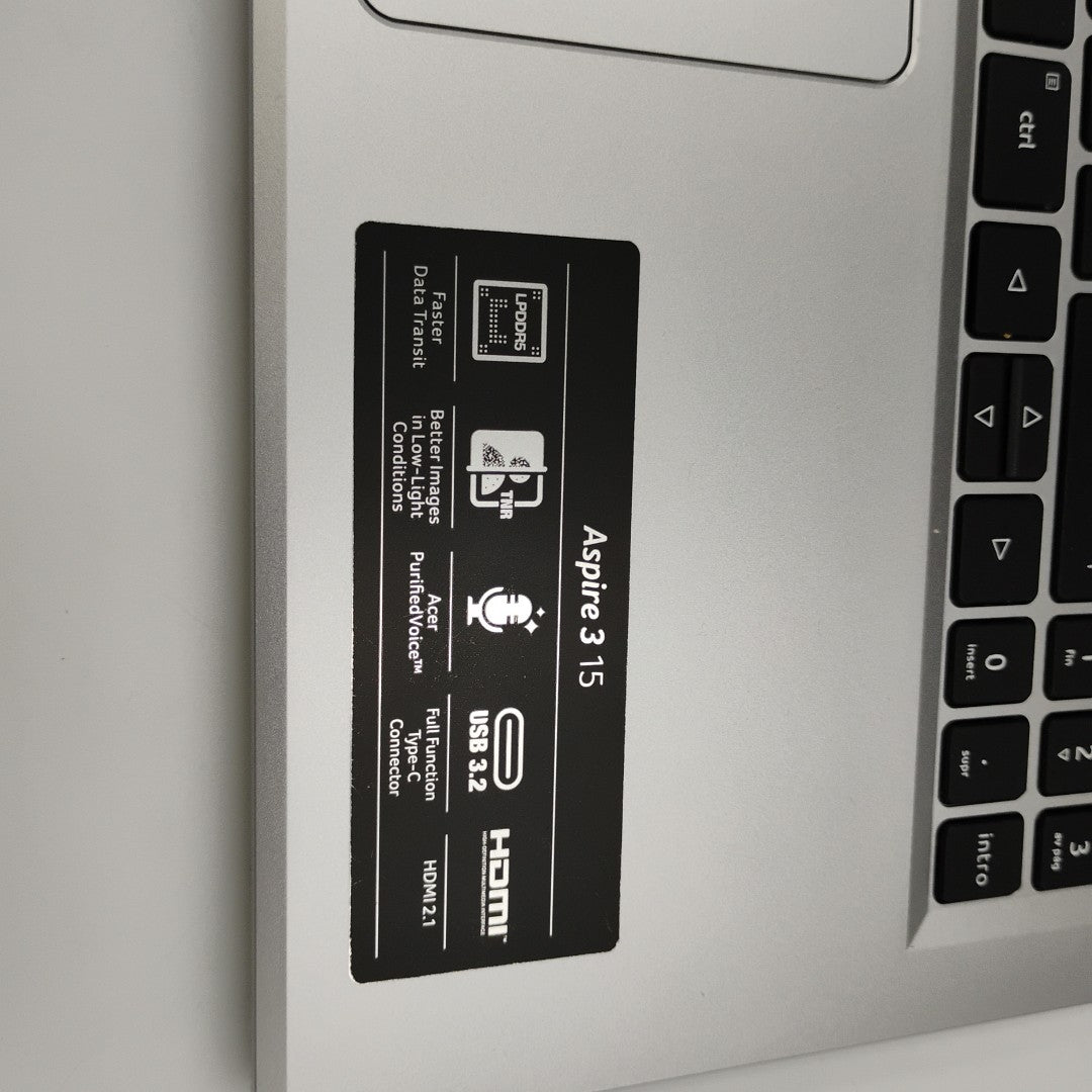LAPTOP ACER ASPIRE 3 A315-24P-R841 (2023) 512 GB SSD 8 GB RAM (SEMINUEVO)