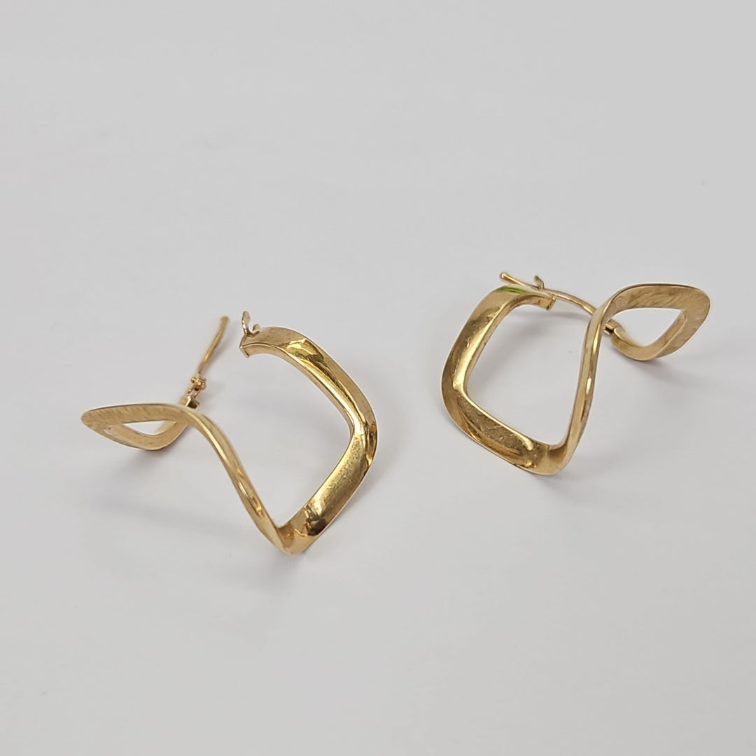 ARRACADAS PAR. ORO. 14 K 2.1 GRMS (SEMINUEVO)