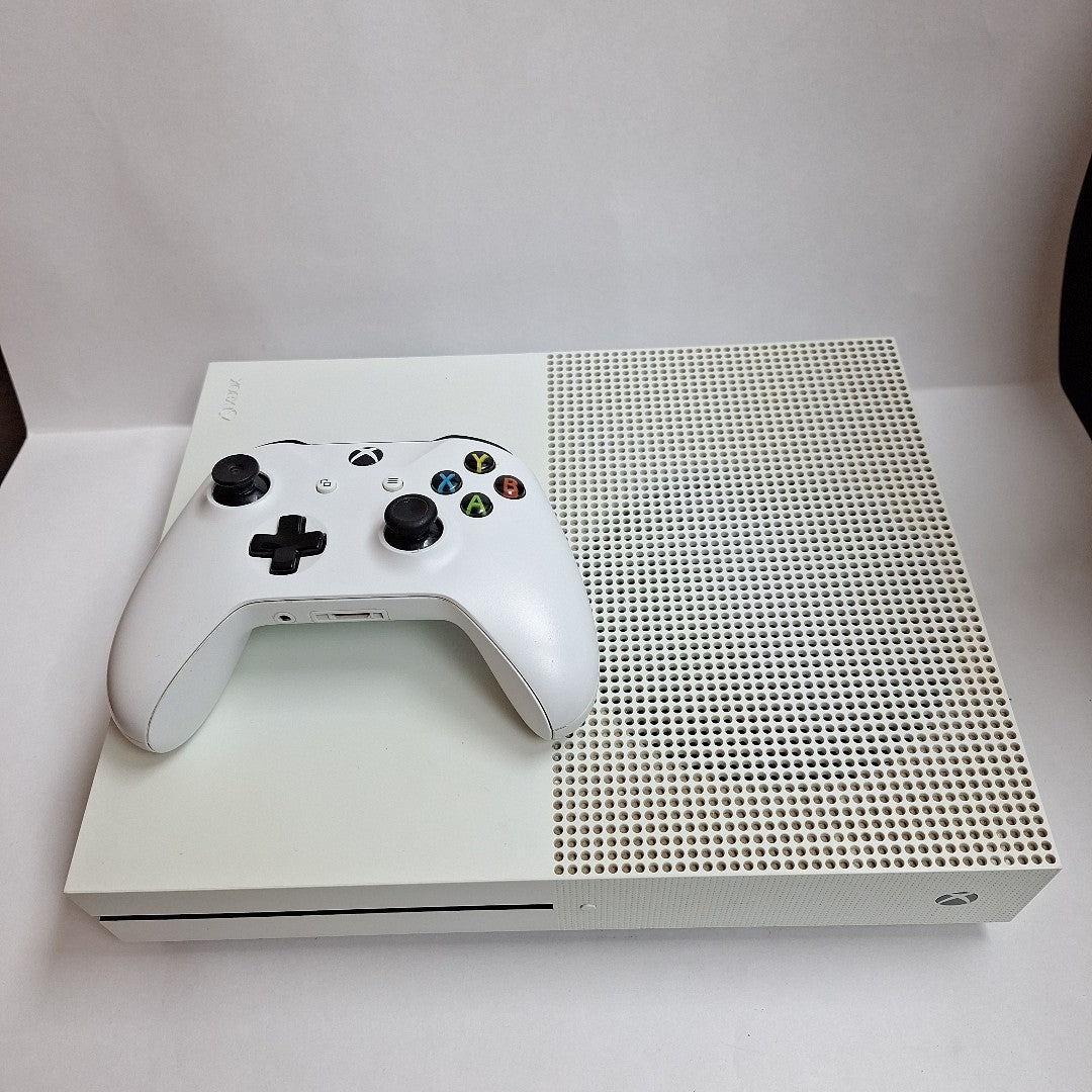 CONSOLA DE VIDEOJUEGO MICROSOFT XBOX ONE S 1 TB (SEMINUEVO)