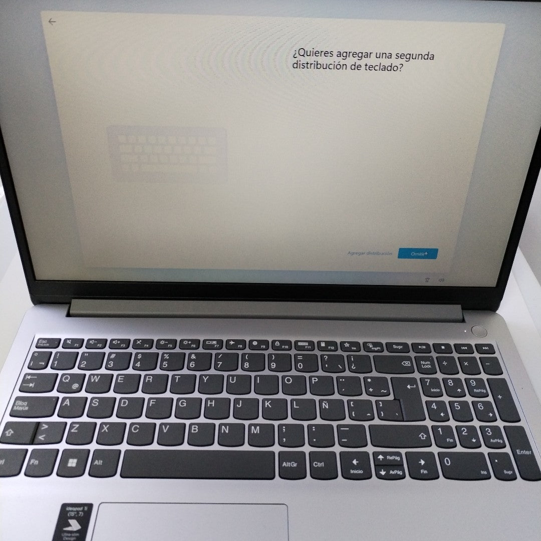 LAPTOP LENOVO IDEAPAD 1 15IGL7 (2023) 256 GB SSD 8 GB RAM (SEMINUEVO)