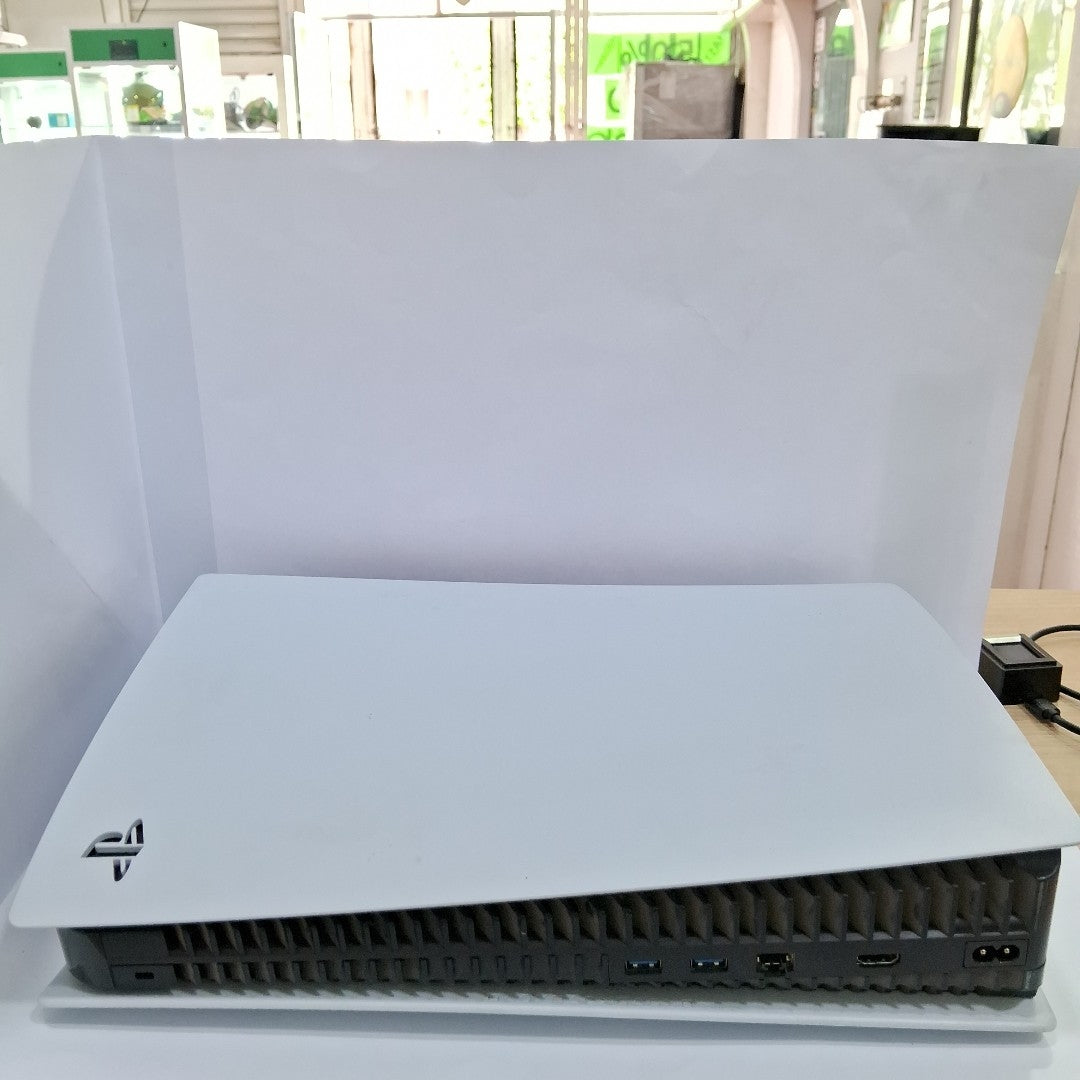 CONSOLA DE VIDEOJUEGO SONY PS5 825 SSD