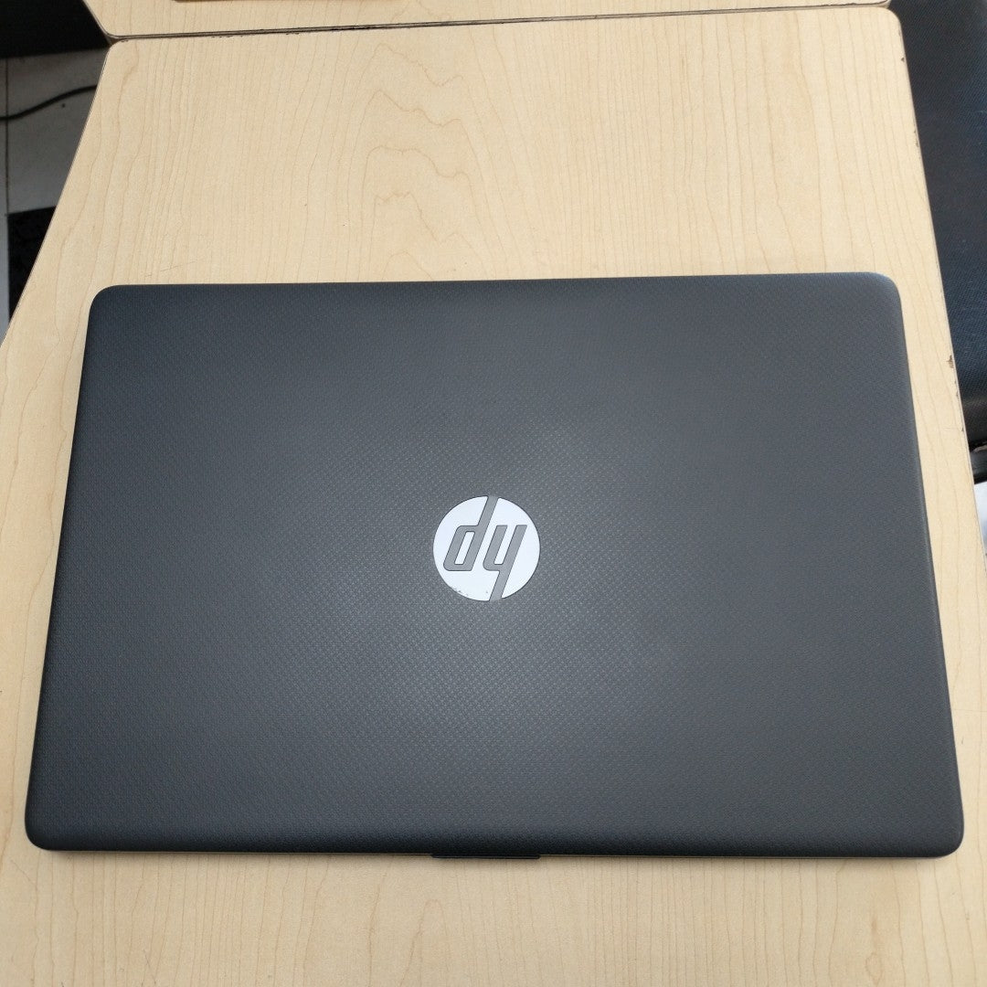 LAPTOP HP 255 G8 (2024) 256 GB SSD 8 GB RAM (SEMINUEVO)
