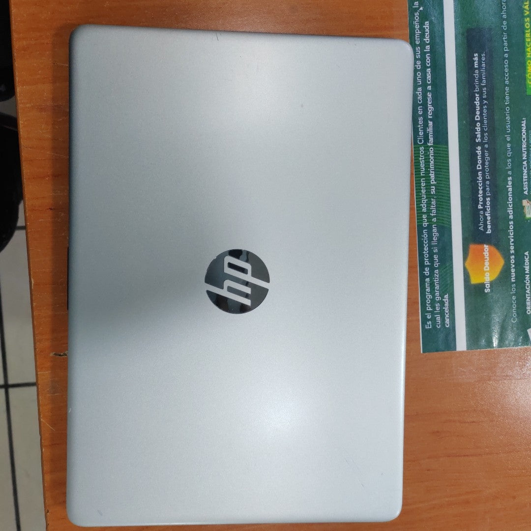 LAPTOP HP 15-EF1501LA (2022) 256 GB SSD 8 GB RAM (SEMINUEVO)