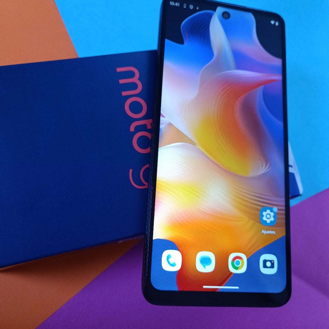 CELULAR MOTOROLA MOTO G24 XT2423-1 (2024) 256 GB 4 GB RAM (SEMINUEVO)