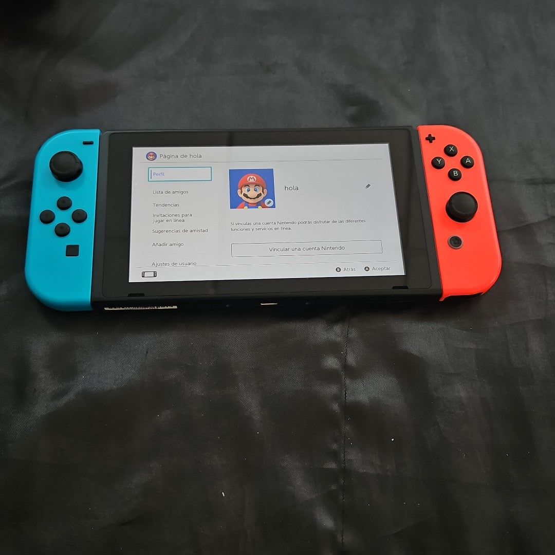 CONSOLA DE VIDEOJUEGO NINTENDO SWITCH 32 GB (SEMINUEVO)