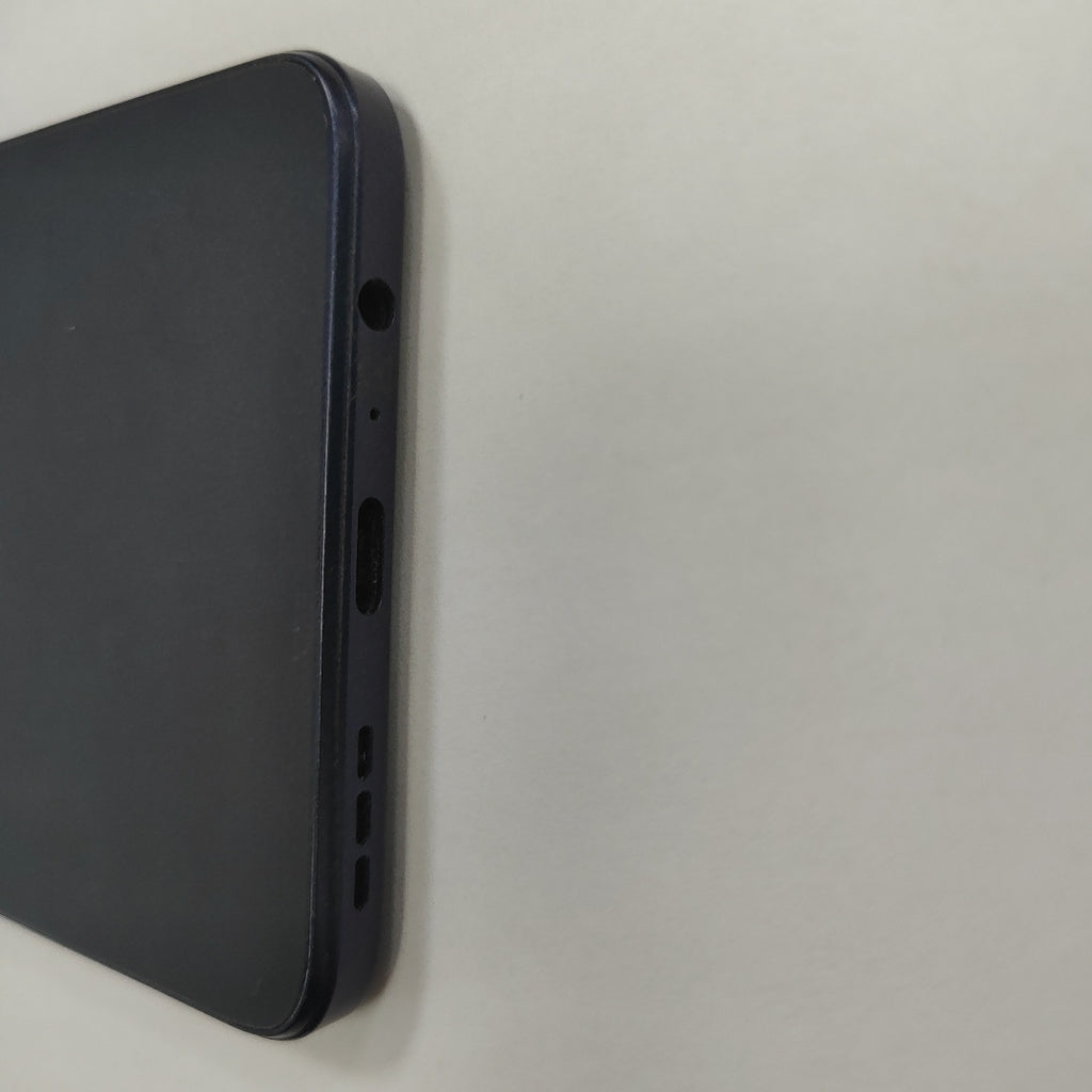 CELULAR MOTOROLA MOTO G84 XT2347-1 (2023) 256 GB 8 GB RAM (SEMINUEVO)