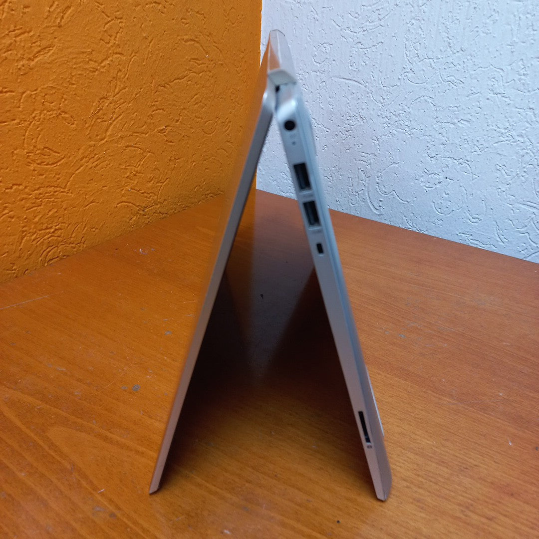 LAPTOP HP PAVILION 15-CW1012LA (2023) 1 TB + 128 GB SSD 12 GB RAM (SEMINUEVO)