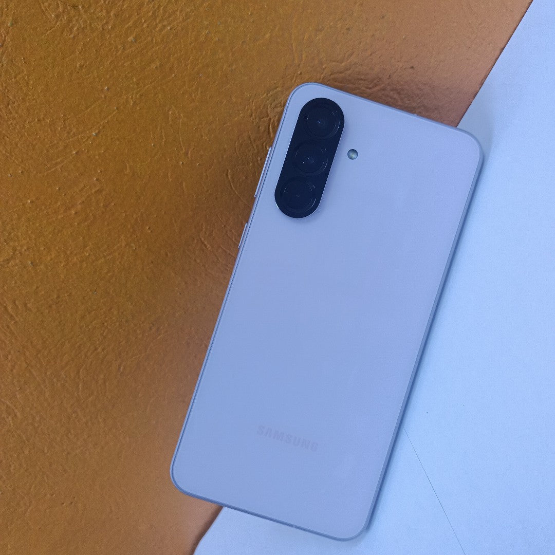 CELULAR SAMSUNG GALAXY A56 SM-A566E (2025) 256 GB 8 GB RAM (SEMINUEVO)