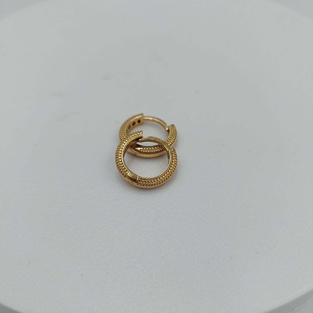 HUGGIES ORO 14K 2.4 (NUEVO)