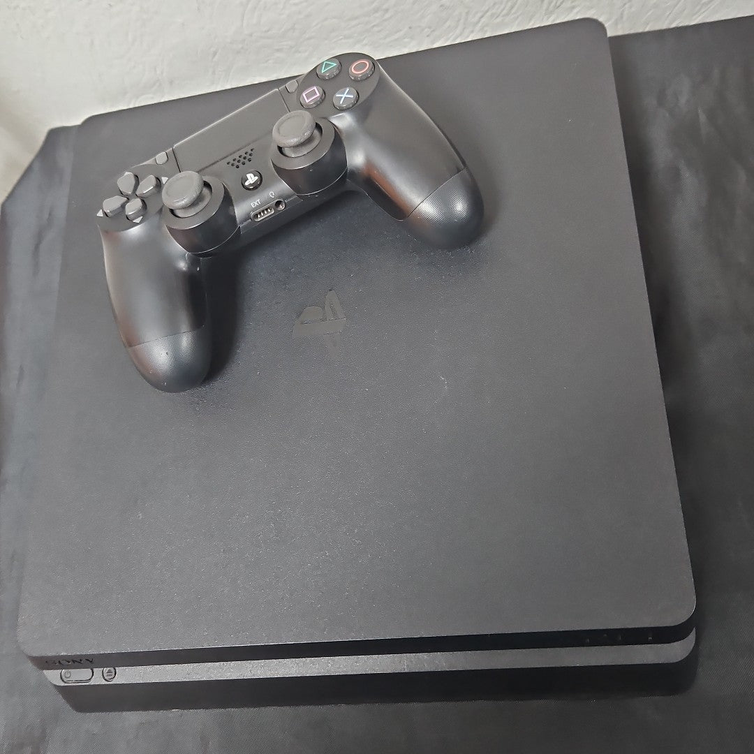 CONSOLA DE VIDEOJUEGO SONY PS4 SLIM 1 TB (SEMINUEVO)